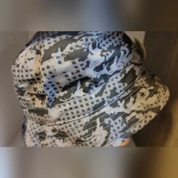 BNWT - No Bad Ideas Bucket Hat Sz S/M - Picture 5 of 8
